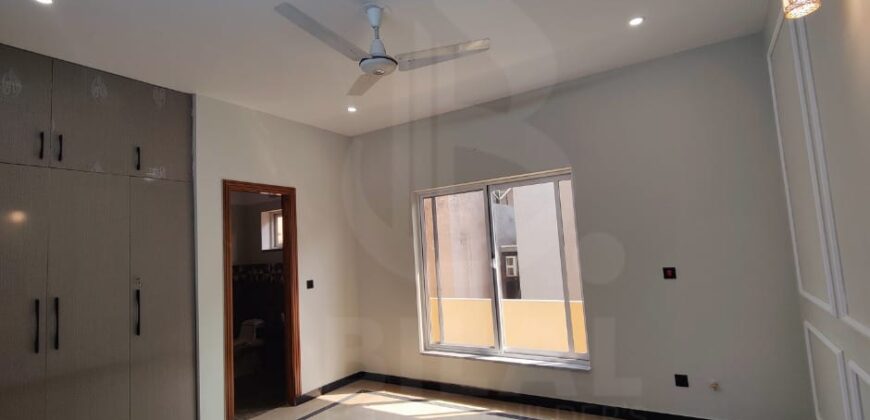10 Marla House For Sale in G-15