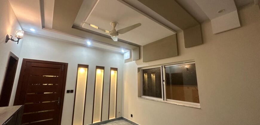 8 Marla House For Sale in G-15