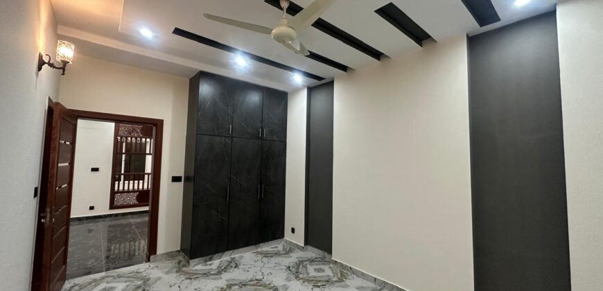 8 Marla House For Sale in G-15