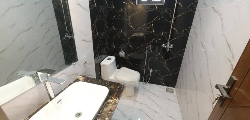 1 Kanal House For Sale in G-15