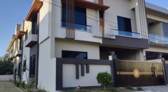 8 Marla House For Sale in G-16