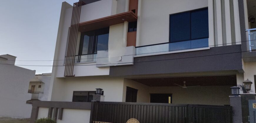 8 Marla House For Sale in G-16