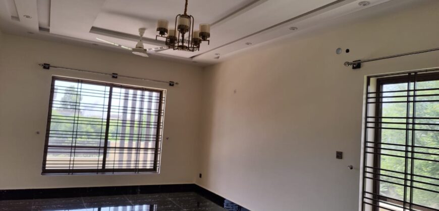 1 Kanal House For Sale in G-16