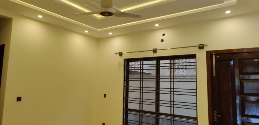 1 Kanal House For Sale in G-16
