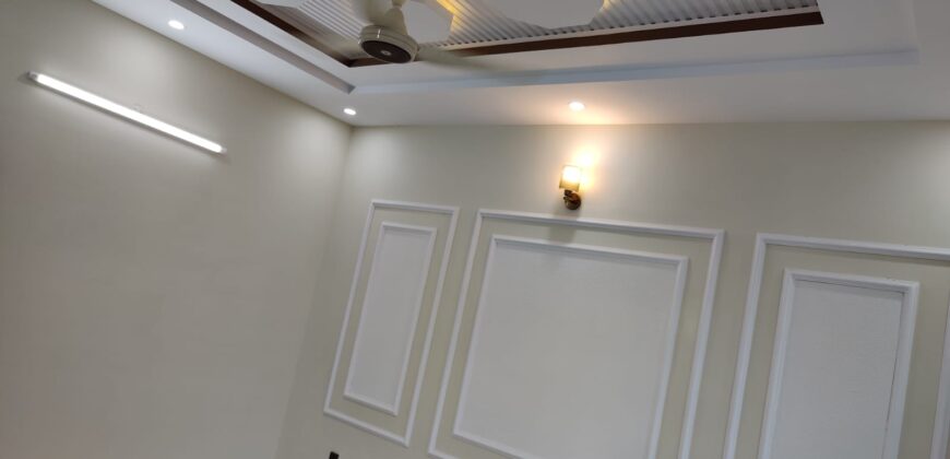 8 Marla House For Sale in G-15