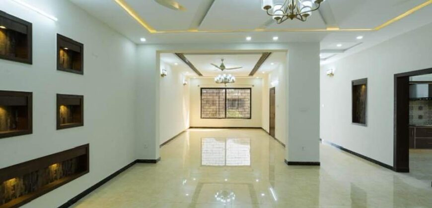 40 * 80 House For Sale in G-15