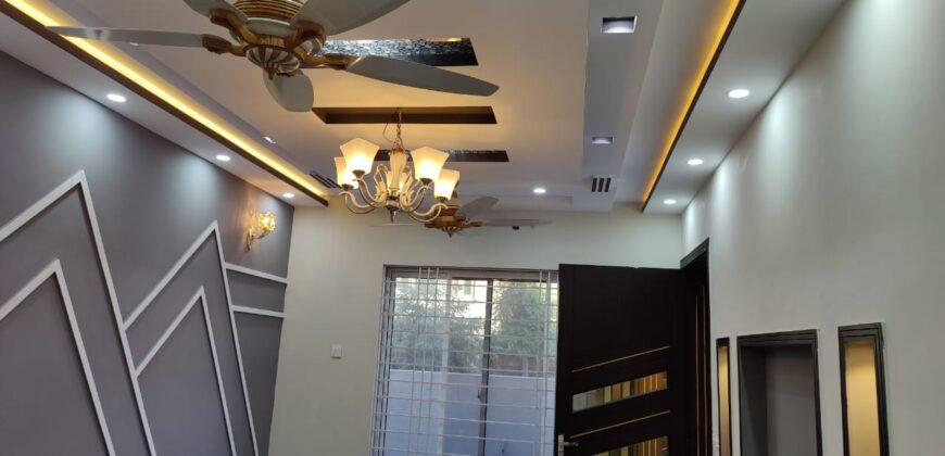 8 Marla House For Sale in G-16